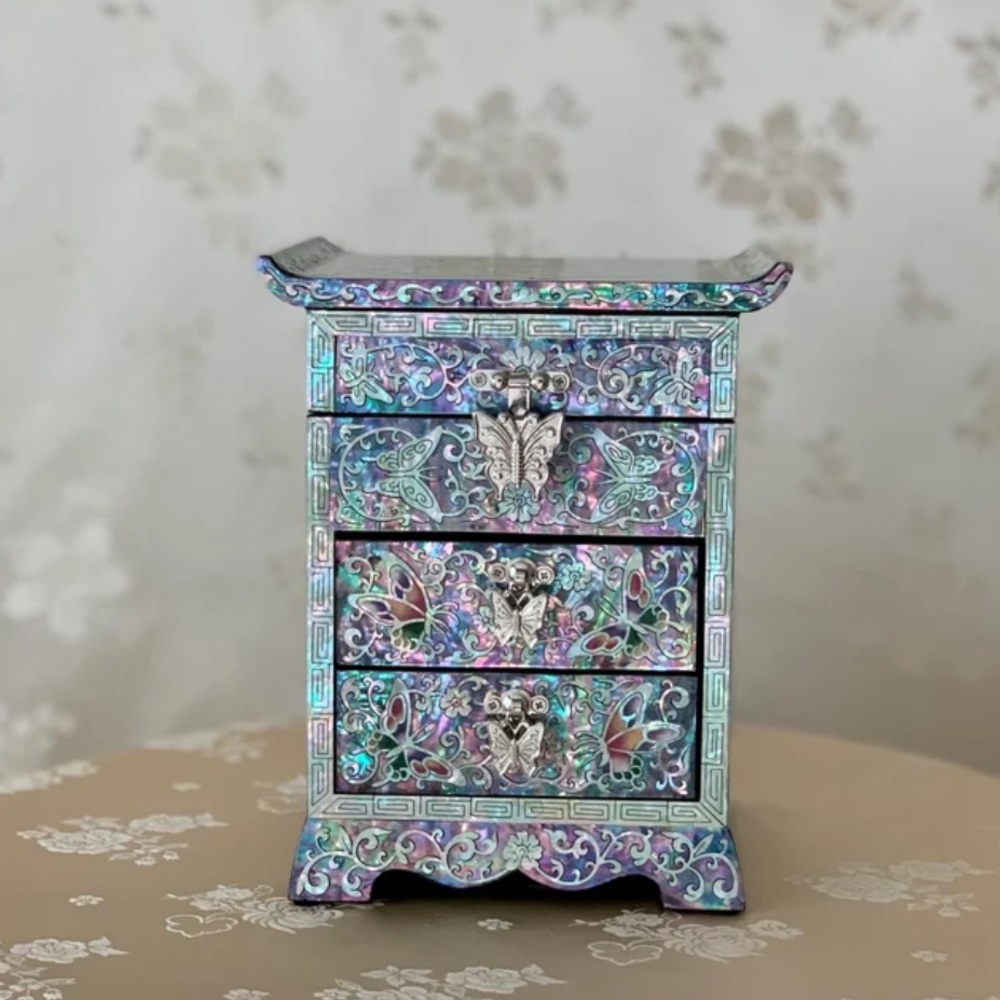 Mother of Pearl handmade jewelry box
